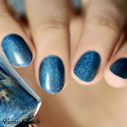 A England Peacock Blue Glaze.